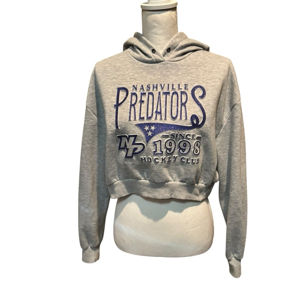 The Wild Collective‎ Nashville Predators Cropped Hoodie Women's Small Gray NHL